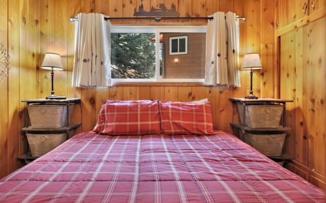 Bear CUB Cabin #2069