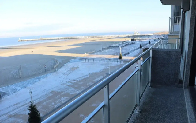 Apartment in Nieuwpoort With Sea Views