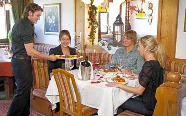 Alpin-Hotel Schrofenblick