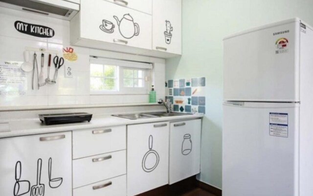 Hongcheon Gangbyeonuisuchaehwa Pension