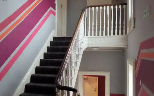 Paddy's Palace Belfast Hostel
