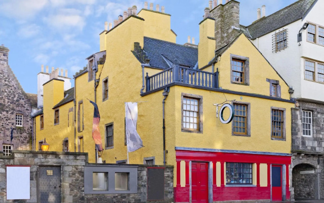 Hub by Premier Inn Edinburgh (Royal Mile)