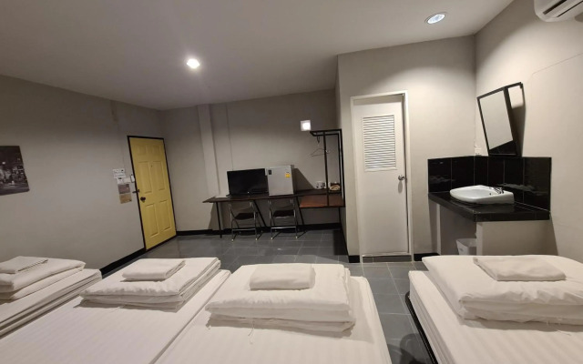 The 8 Factory Hotel Phitsanulok