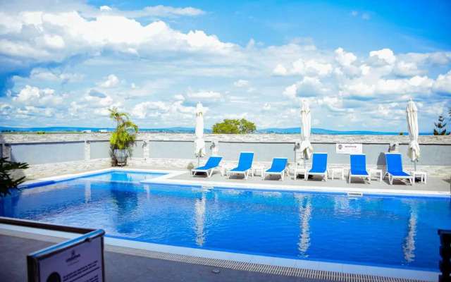 Urban Park Suites