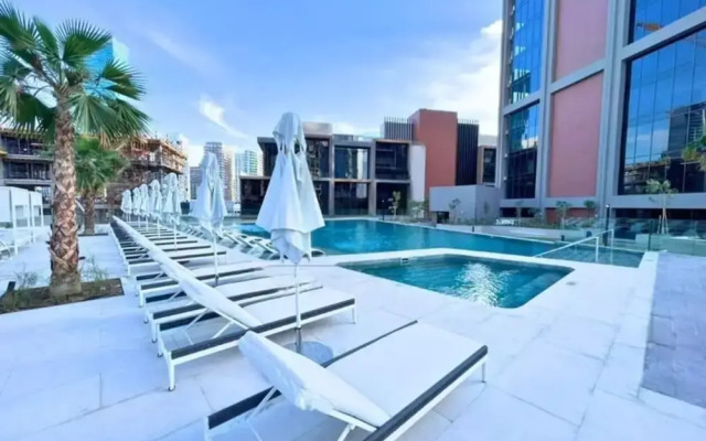 Luxury 1BR in Peninsula Five by Bespoke