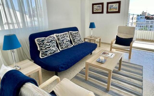 LYKAVITOS 402 Penthouse