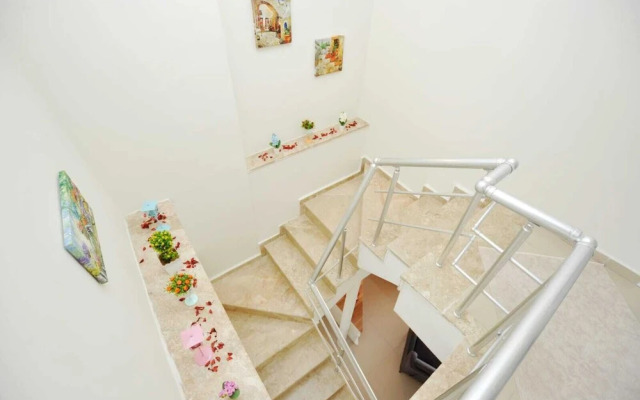 Guitar Apartment