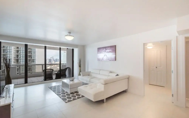 Stunning Balcony Views 3 Bedroom