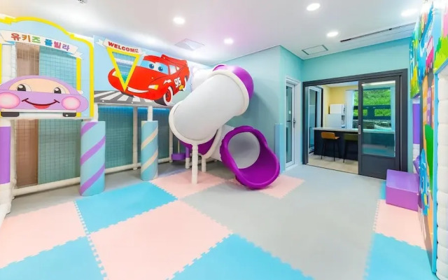 Gapyeong Youkids Poolvilla