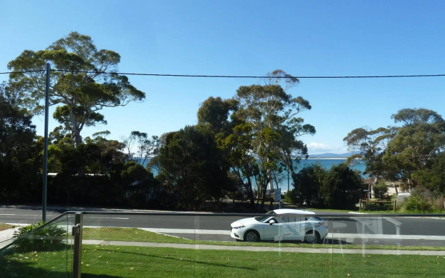 Bellevue on Bentley - Unit 2