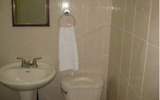 Hostal Sleep Easy Inn