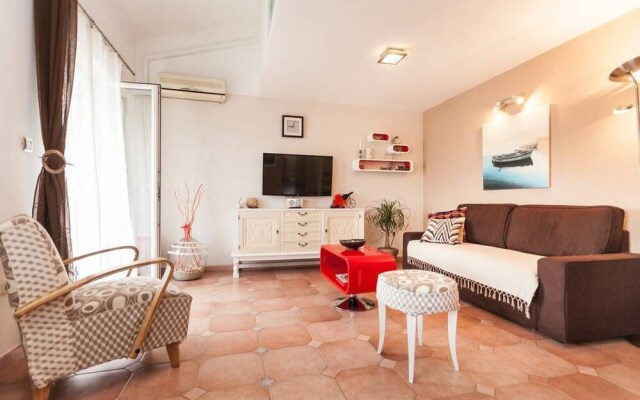 Apartment Lucija 2 with unique details