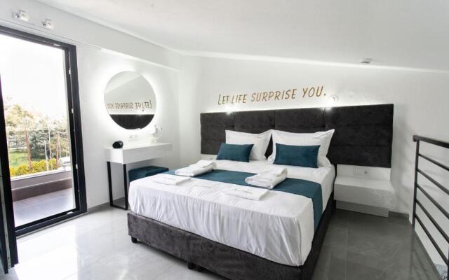 Aeonian Luxury Suites Asprovalta, Adults Only & Kids 14 Plus