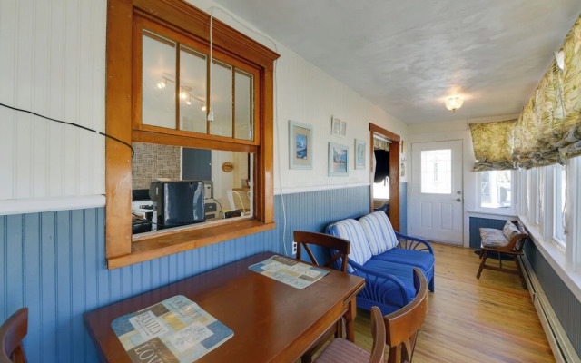 Wildwood Apartment - Porch & Enclosed Sunroom!