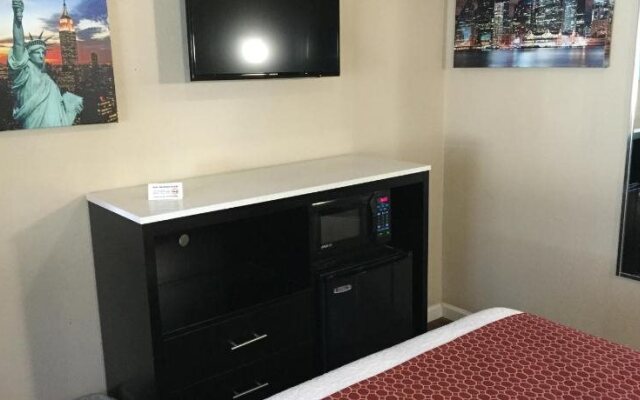 Relax Inn North Babylon