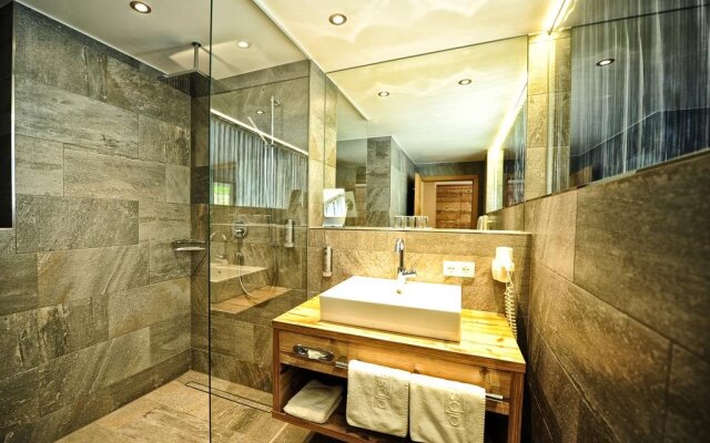 alpslodge LIFE.STYLE.HOTEL.FISS