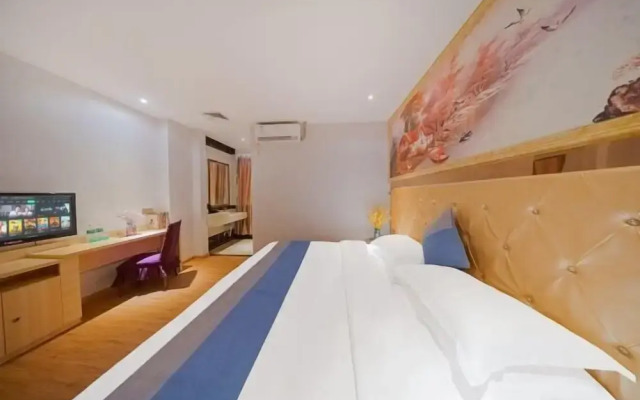 Zhongying Hotel (Zhanjiang Lingnan Normal University)