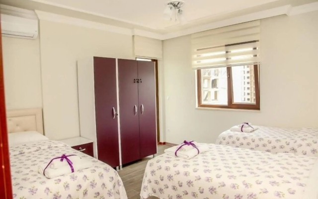 Royal Inn Seza Residence