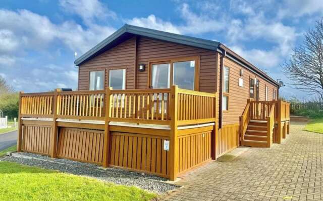 Impeccable 3-bed Lodge in Hull