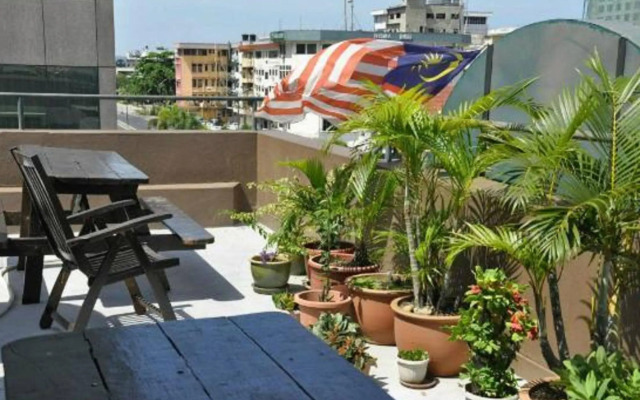 Borneo Backpackers