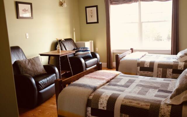 The Bread & Cheese Country Inn