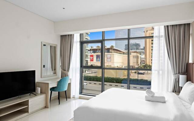 Studio Palm Jumeirah With Rooftop Pool and View