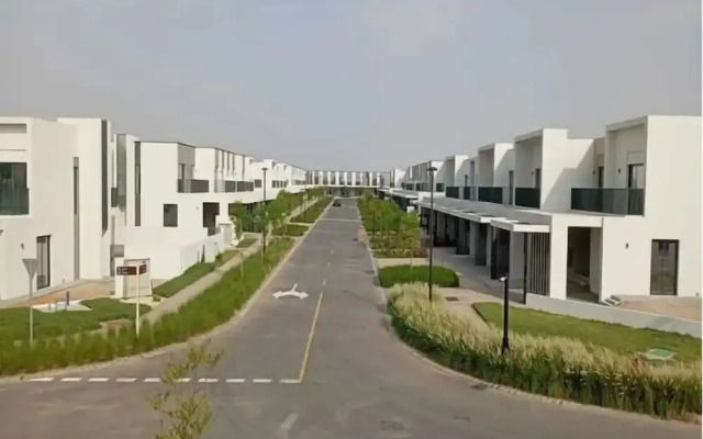 Spacious 3BHK Townhouse-Emaar South Golf