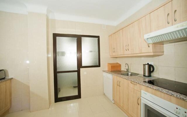 Apartment in Marbella, Malaga 102957