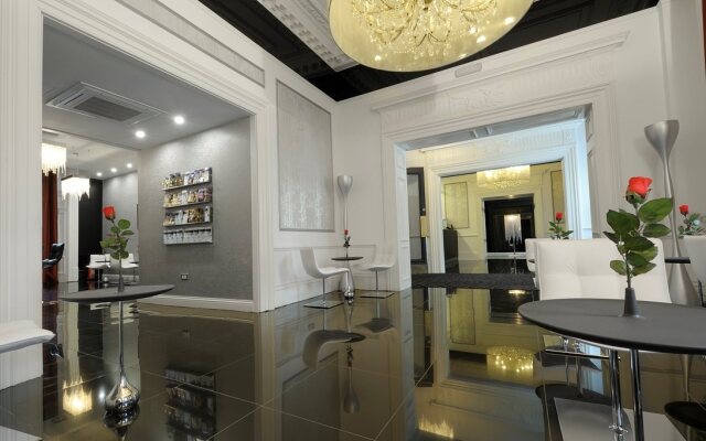 The Queens Gate Hotel