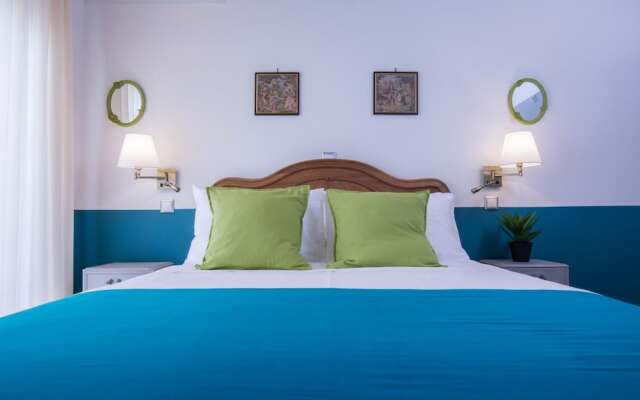 Rastoni Athens Suites nearAcropolis at Tsatsou Street