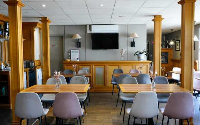 Brit Hotel Essentiel Reims Taissy