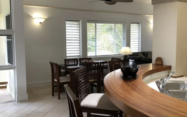 Villa Beach Palm Cove