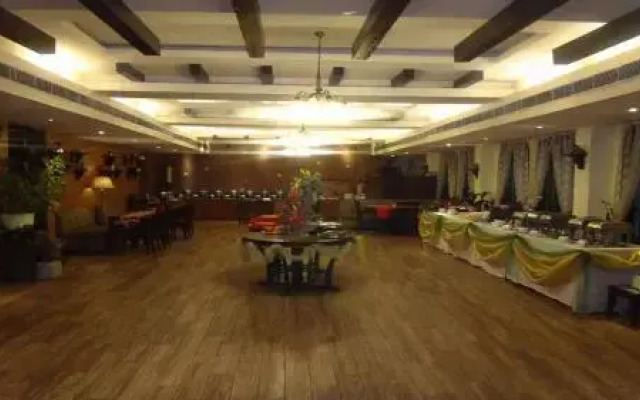 Hotel Himgiri