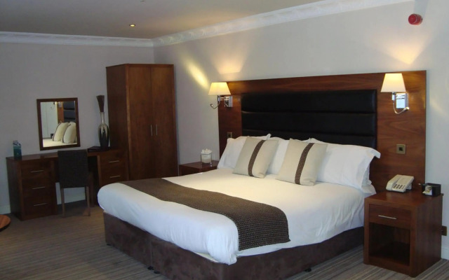 Waterton Park Hotel