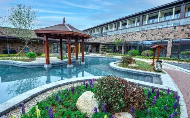 Qingdao Yihai Garden Hotel (Jimo Hot Spring Branch)