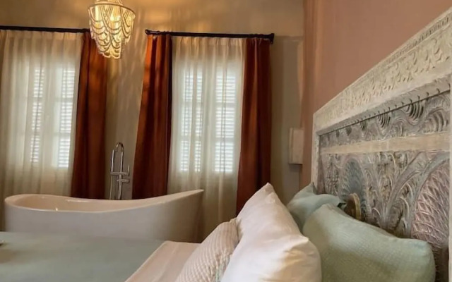 Noa's Boutique Hotel