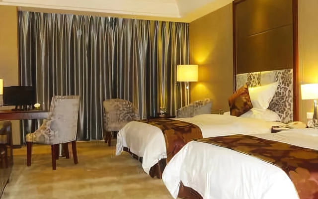 Four Seasons Moon Hotel