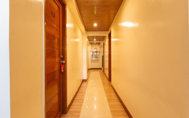 Cadapan's Transient Inn by RedDoorz