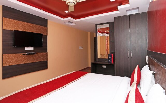 OYO 10328 Hotel Sanjay Palace