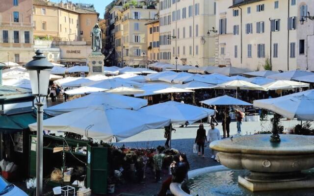 Campo di Fiori Apartment