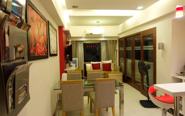Luxury Condo at Forbeswood Parklane