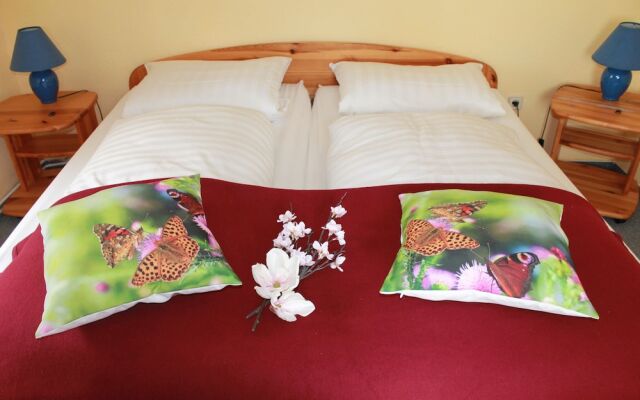 Zur Kaiserpfalz - Hotel-Spa-Camping