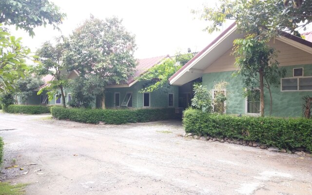 Praw Fan Resort
