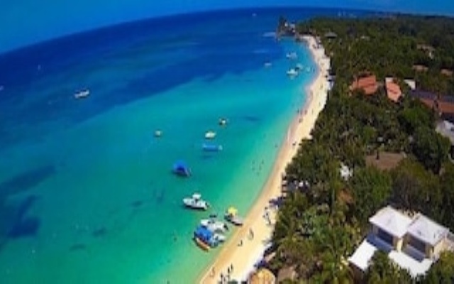 Rock Point Villas Vacations Rentals Sandy Bay, Roatan, Honduras.c.a