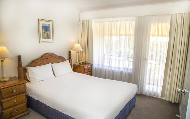 Mercure Lake Macquarie Raffertys Resort
