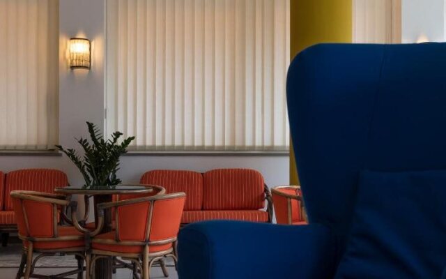 Hotel Flying