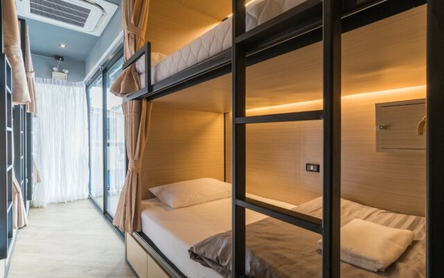 Sleep Box Patong - Hostel