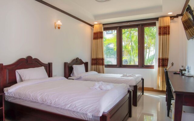Khung City Hotel