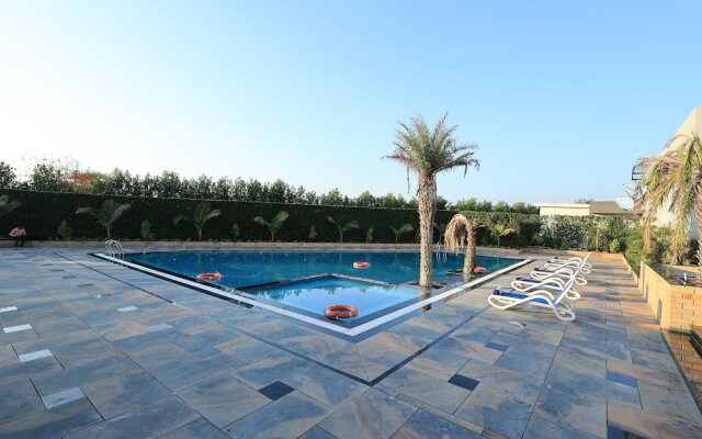 Krishna Hotel And Resort