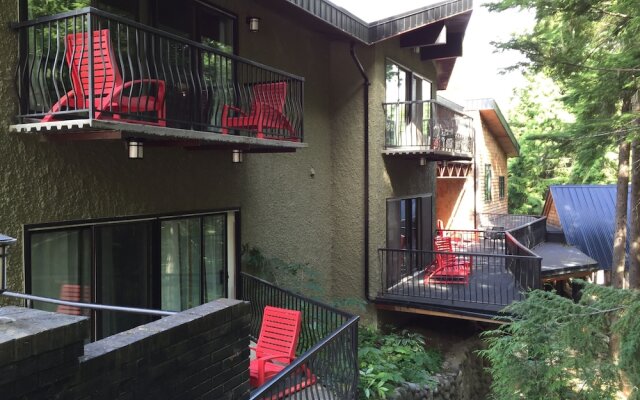 The Lodge at Skeena Landing